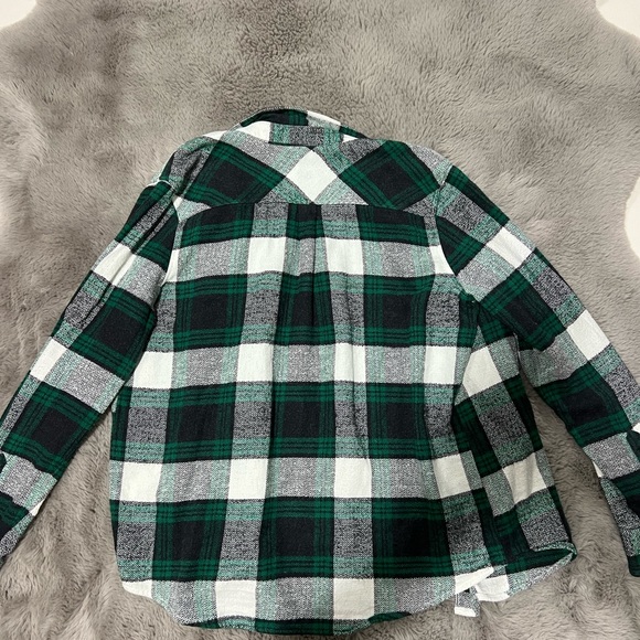 Everyone’s favourite flannel - Picture 2 of 4